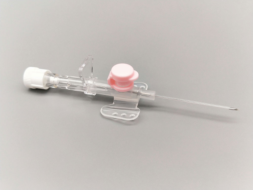 IV catheter with injection port