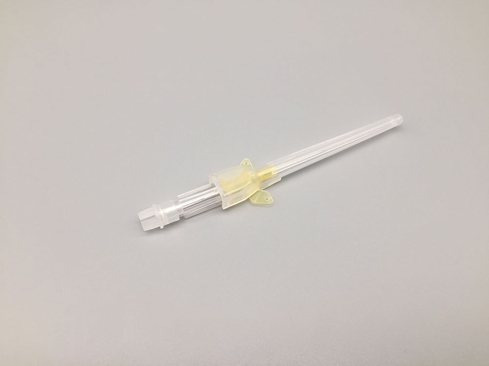 IV catheter with small wings