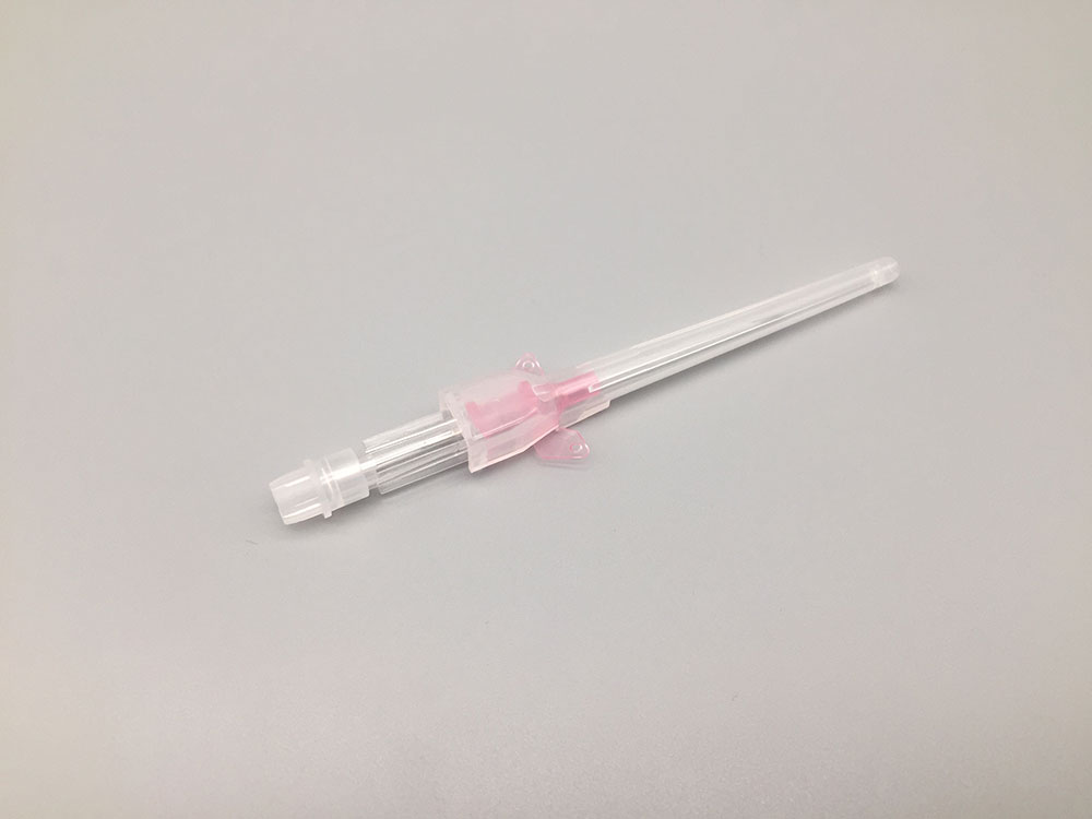 IV catheter with small wings